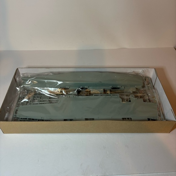 Academy CV-63 USS Kitty Hawk Aircraft Carrier 1/800 Scale Hobby Model Kit NEW - Picture 10 of 10